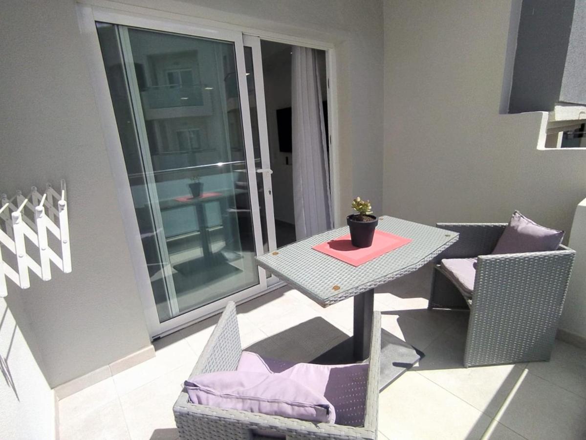 Rizi Corralejo Sun Apartment Luaran gambar